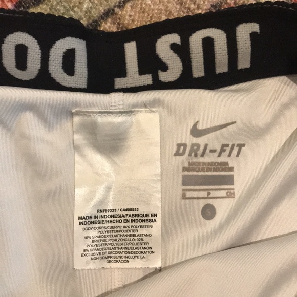 Women’s Nike Athletic Shorts - Picture 6 of 6